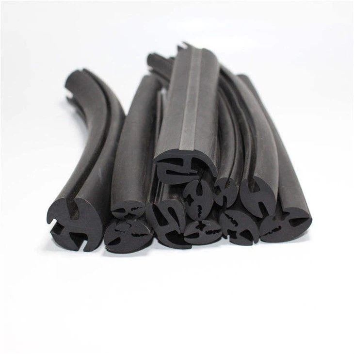 Profil en caoutchouc pour fenêtres de porte